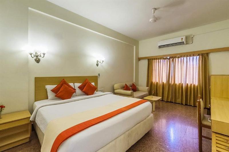 Hotel Mb International Palace Side Mysore Εξωτερικό φωτογραφία