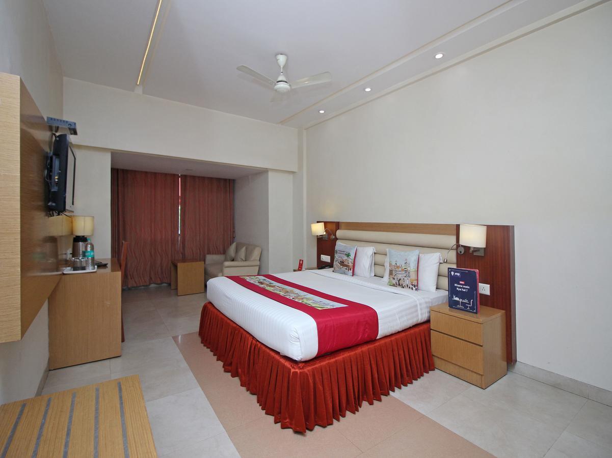 Hotel Mb International Palace Side Mysore Εξωτερικό φωτογραφία