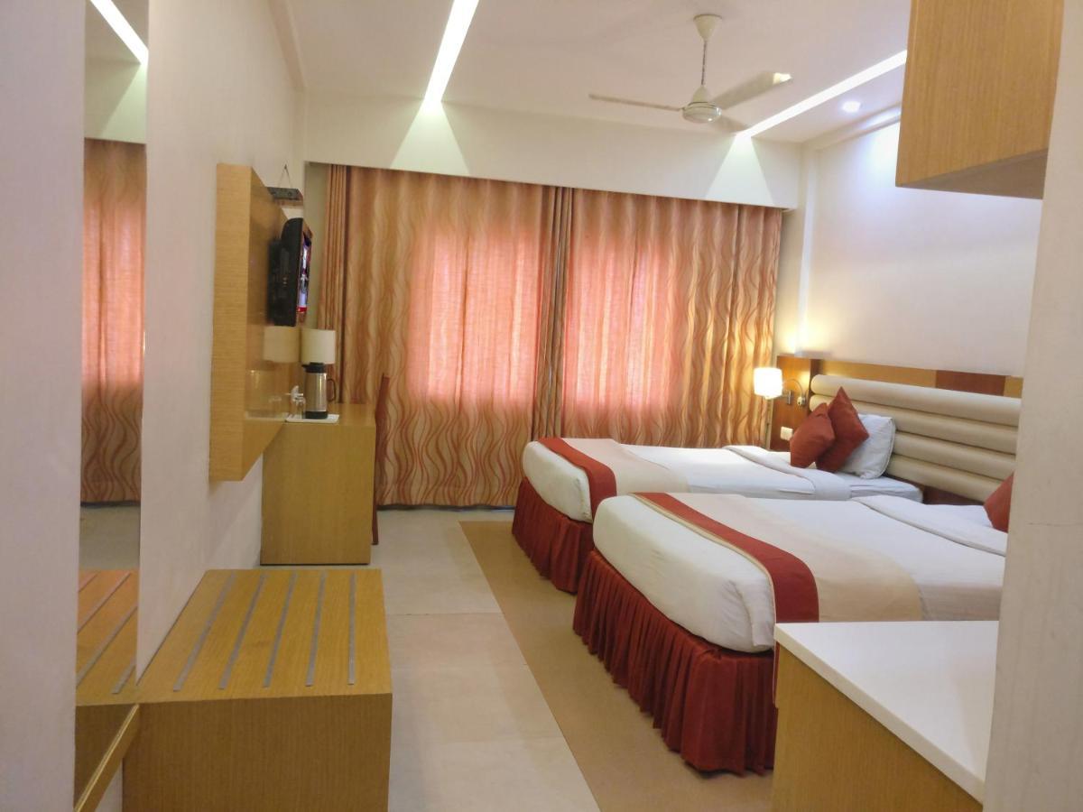 Hotel Mb International Palace Side Mysore Εξωτερικό φωτογραφία